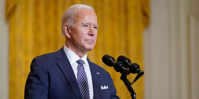 19.02.2021, USA, Washington: Joe Biden, Präsident der USA, nimmt aus dem East Room im Weissen Haus an der virtuellen Münchner Sicherheitskonferenz teil. Biden will auf der Sicherheitskonferenz die Bedeutung der Demokratie für die Partnerschaften der USA betonen. Foto: Patrick Semansky/AP/dpa +++ dpa-Bildfunk +++ Münchner Sicherheitskonferenz - US-Präsident Biden