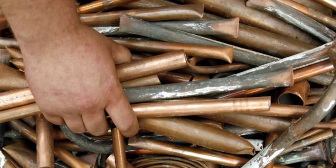 Kupfer ist für die Elektroindustrie unabdingbar. Kupfer Lager
