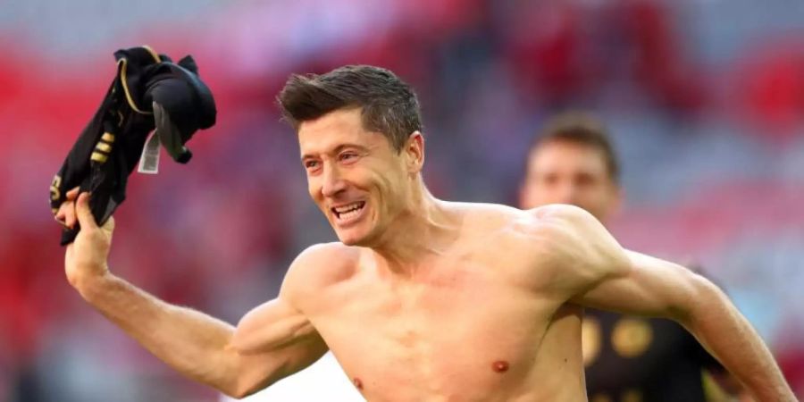 41 Treffer: Bayern-Star Robert Lewandowski ist jetzt alleiniger Rekordtorschütze in der Bundesliga. Foto: Matthias Schrader/AP-Pool/dpa