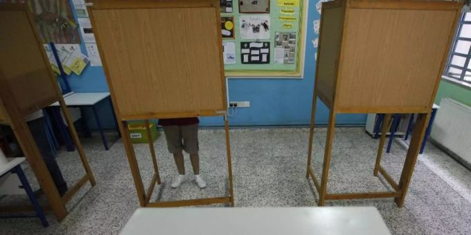 550.000 Landesbewohner sind wahlberechtigt. Foto: Petros Karadjias/AP/dpa 550.000 Landesbewohner sind wahlberechtigt. Foto: Petros Karadjias/AP/dpa