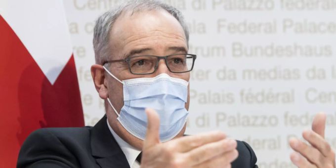 Nach sieben Jahren Verhandlungen waren am Ende die Hürden für den erfolgreichen Abschluss des Rahmenabkommens mit der EU laut Bundespräsident Guy Parmelin zu hoch. (Archivbild) Nach sieben Jahren Verhandlungen waren am Ende die Hürden für den erfolgreichen Abschluss des Rahmenabkommens mit der EU laut Bundespräsident Guy Parmelin zu hoch. (Archivbild)