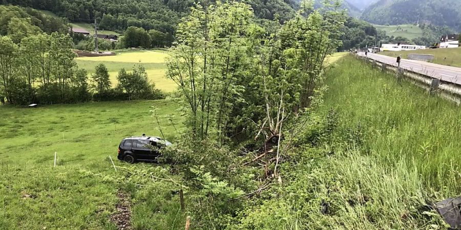 Nach dem Unfall gab die Frau gegenüber der Polizei an, ihr sei das Auto gewaltsam gestohlen worden.