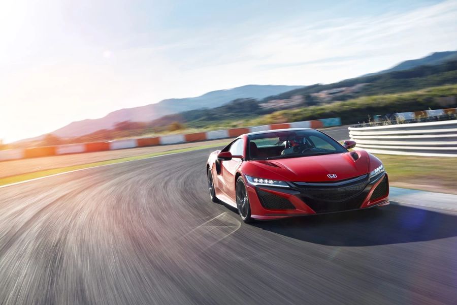 Der Honda NSX ist ein puristischer Rennwagen, doch auf dem Markt mischen auch andere Sportler mit.