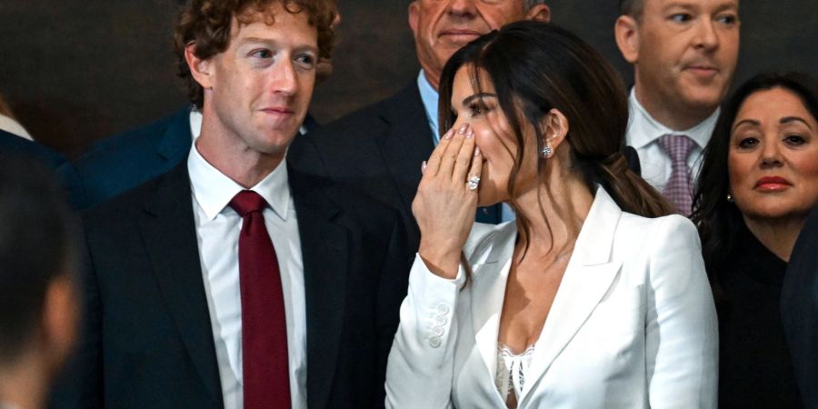 Mark Zuckerberg und Lauren Sanchez plauderten im Publikum.