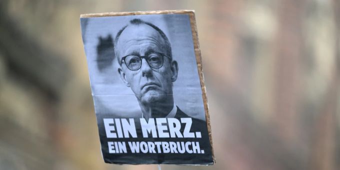 CDU Kurs: Die Partei hält trotz Ablehnung an ihrer Migrationspolitik fest. cdu kurs