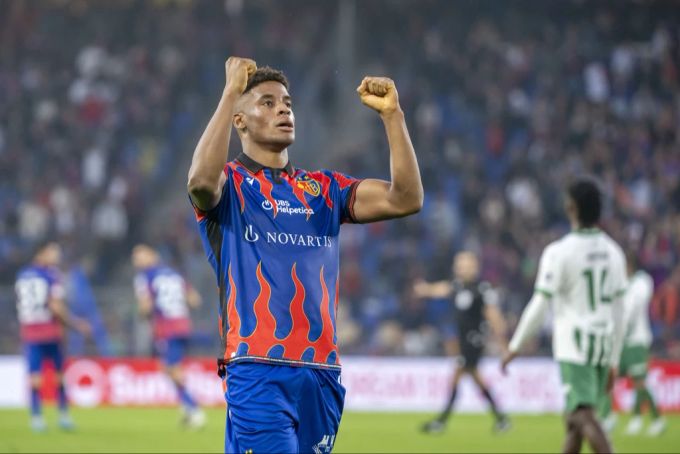 Kevin Carlos war mit 3,4 Millionen der teuerste Transfer innerhalb der Super League. Kevin Carlos Super League