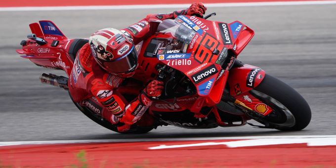 In Texas geht Marc Márquez zu viel Risiko und stürzt. Marc Marquez