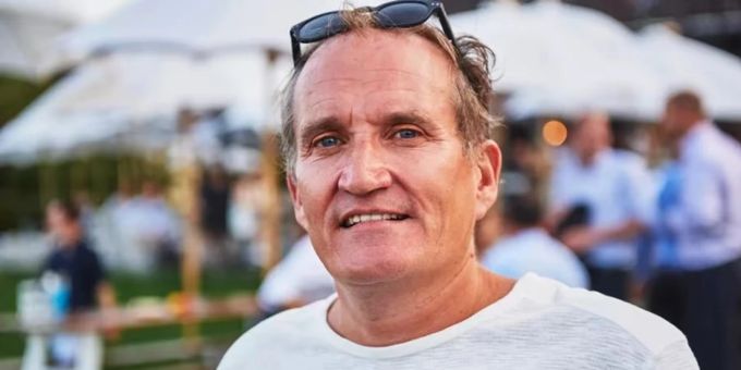 Der Zürcher Star-Gastronom Michel Péclard zahlt seinen Angestellten im Service Umsatzlöhne. péclard