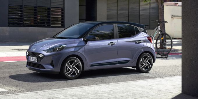 Der i10 verfügt über zahlreiche Sicherheitsfeatures, darunter einen Spurhalteassistenten, einen Frontkollisionswarner und einen autonomen Notbremsassistenten. Hyundai i10