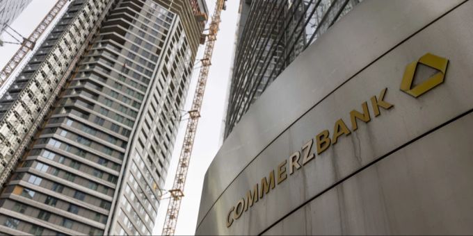 Die Commerzbank hat erklärt, dass sie nur dann in Verhandlungen über eine mögliche Übernahme durch die Unicredit treten wird, wenn ein formeller schriftlicher Vorschlag vorgelegt wird. (Archivbild) Commerzbank