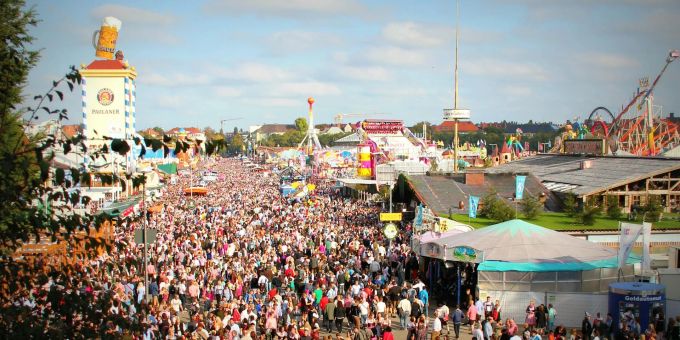 Ein Security-Mitarbeiter am Oktoberfest soll eine 22-jährige Britin vergewaltigt haben. oktoberfest security