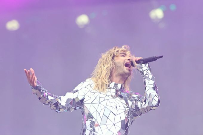 Derzeit wird in den Socialen Medien spekuliert, ob sich Sänger Bill Kaulitz von Freund Marc Eggers getrennt hat. Bill Kaulitz