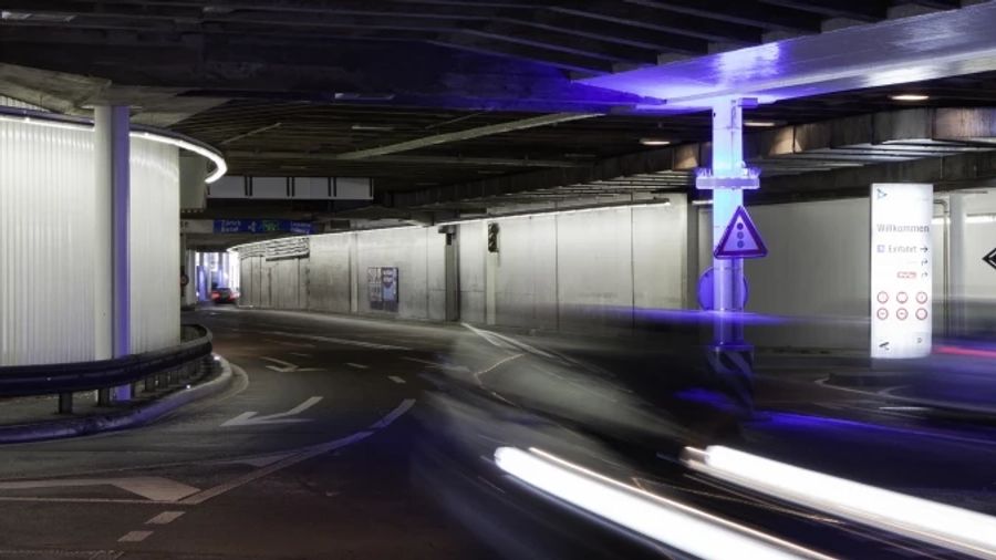 Um zu der Haltestelle am Bahnhof Bern zu gelangen, müssten die E-Busse unter anderem diese Durchfahrt passieren.