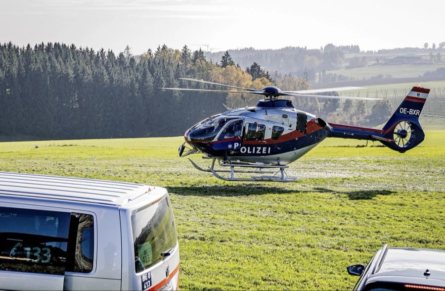 Die Polizei sucht im Grossaufgebot nach ihm.