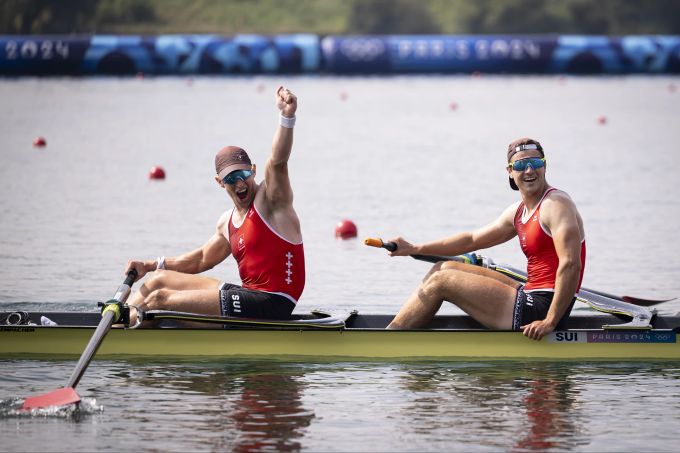 Daumen hoch: Andrin Gulich (l.) und Roman Röösli im Einsatz bei Olympia 2024. Olympia 2024