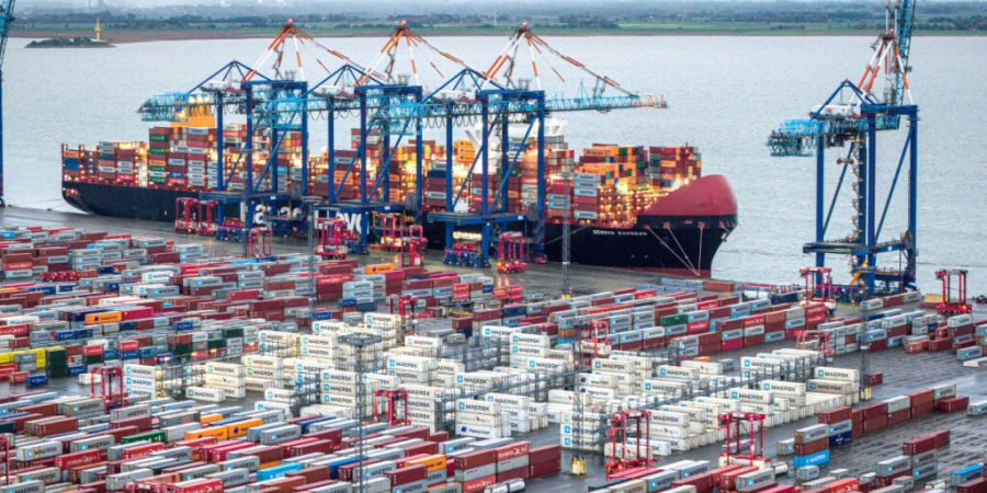 Die chinesischen Ausfuhren sind im März deutlich schwächer gewachsen als erwartet. Der Krieg im Iran, höhere Energiekosten und belastete Lieferketten trüben die Aussichten. (Archivbild)