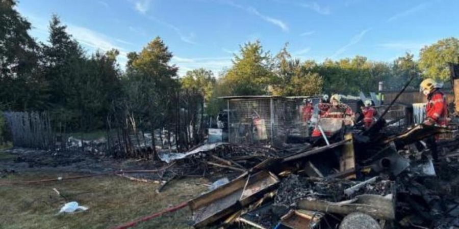 Auf dem Grundstück neben dem Campingplatz in Winterthur blieb nach dem Brand ein Trümmerfeld zurück. (Archivbild)