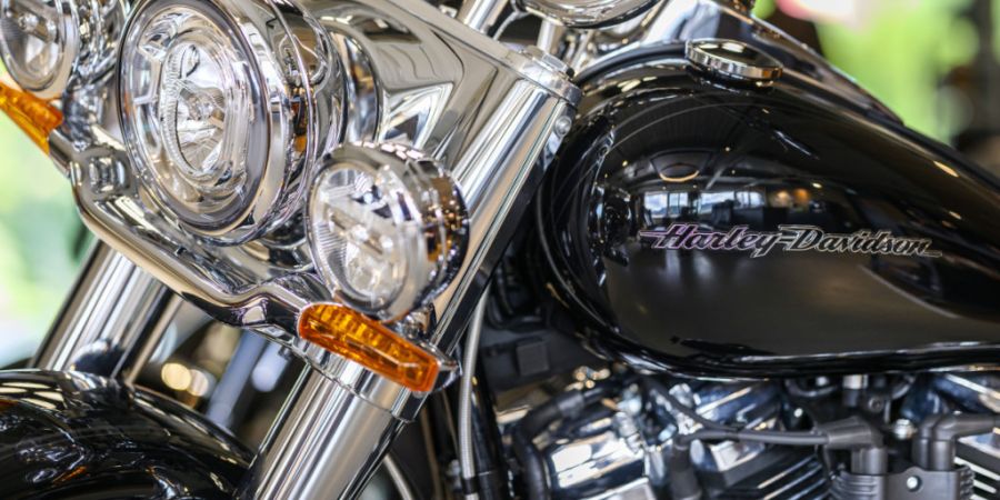 Töfffahrerinnen und Töfffahrer können im Kanton Zürich ab sofort ihr Wunsch-Kontrollschild kaufen. (Symbolbild)