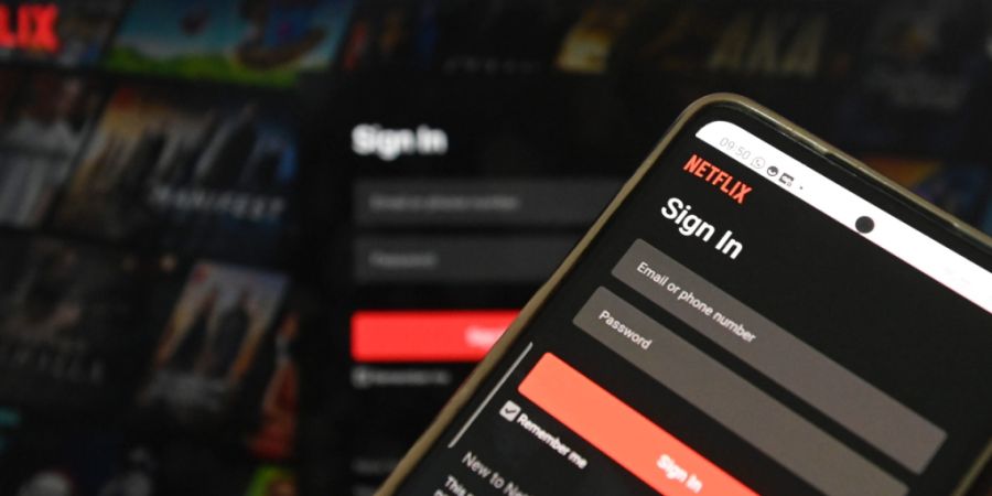 Viele Netflix-Nutzer bekommen auf Plattformen wie TikTok Videoclips von Filmen und Serien des Streamingriesen im Hochkant-Format zu sehen. Jetzt schafft Netflix einen Bereich dafür in ...