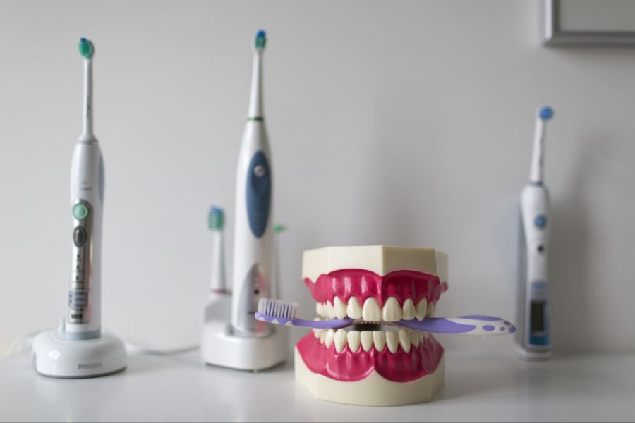 Neben Karies wurden die negativen Effekte auch für Zahnfleischentzündungen festgestellt. (Symbolbild)