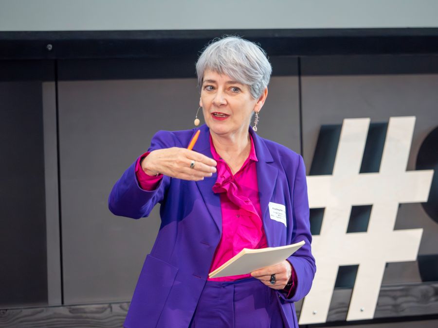 Ingrid Kissling-Näf, Direktorin BFH Wirtschaft, hob die Wichtigkeit solcher Netzwerkanlässe für eine zukunftsgerichtete Wirtschaft hervor.