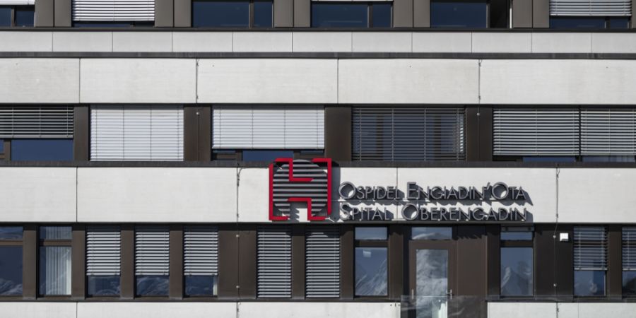 Das Spital in Samedan GR steht vor einer ungewissen Zukunft. (Archivbild)
