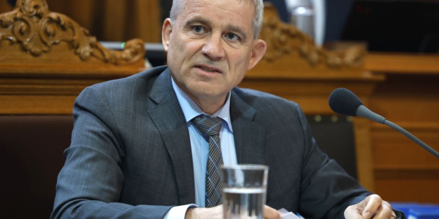 Asylminister Beat Jans wehrte sich in der kleinen Kammer am Dienstag im Rahmen der ausserordentlichen Session «Asyl» gegen den Vorwurf, der Bundesrat unternehme in diesem Bereich nichts.