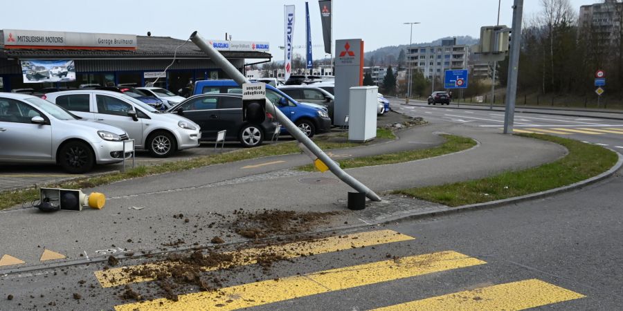 Unfall Niederuzwil
