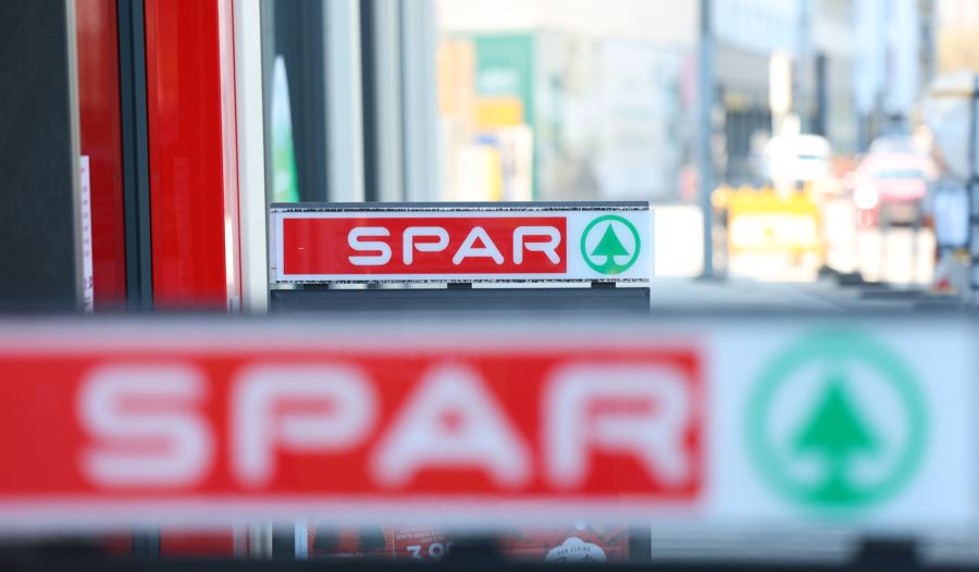 Spar führte die «Stille Stunde» bereits 2019 ein – seither fällt das Feedback von Kundschaft und Mitarbeitenden durchwegs positiv aus.