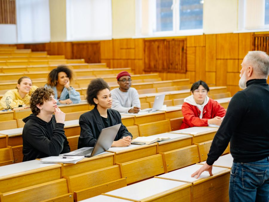 Für ausländische Studierende betragen die Semestergebühren neu 2550 Franken – zuvor waren es lediglich 950 Franken. (Symbolbild)
