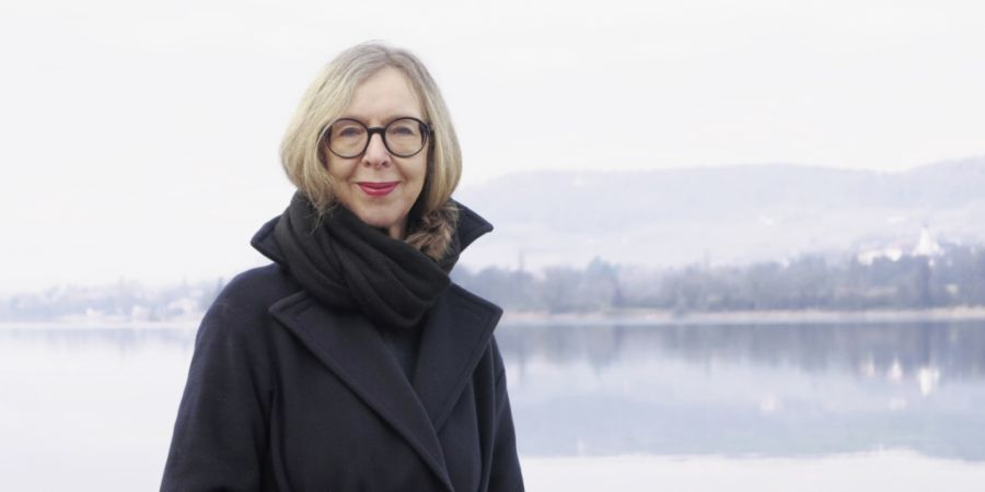 Die Autorin und Künstlerin Sonja Sophie Kreis erzählt in ihrem Roman «Das grosse Eis» von Fremdheit und Nähe in einer Familie. Der gefrorene Bodensee und das grönländische Eis erze...