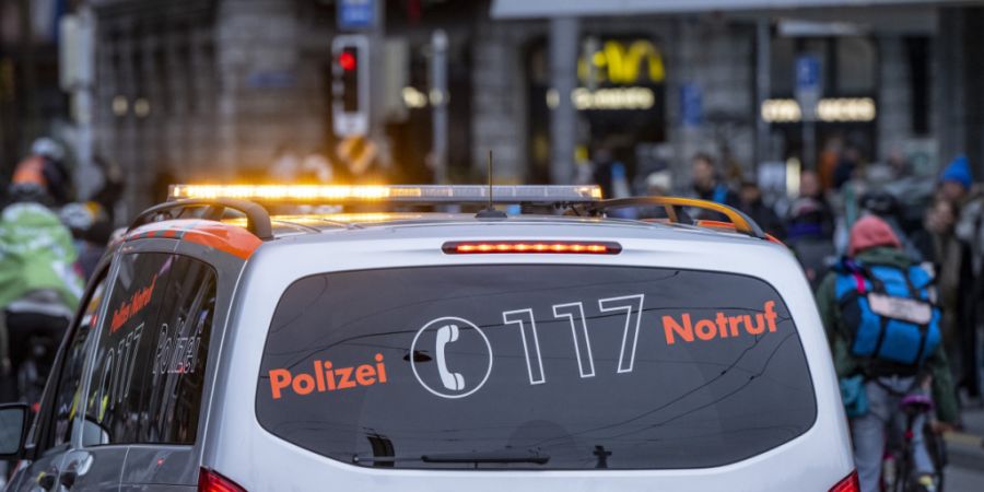 Die Polizeieinsätze in den Kantonen Luzern, Ob- und Nidwalden sollen künftig zentral von Rothenburg aus gesteuert werden. (Symbolbild)
