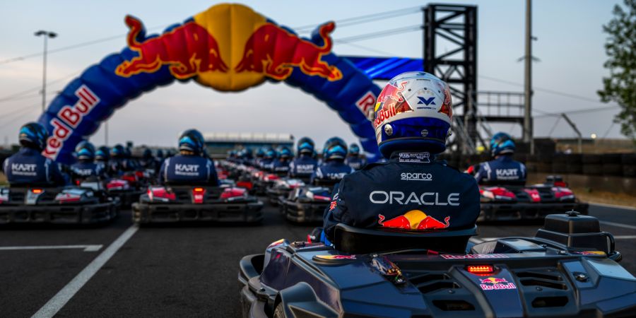 Max Verstappen 100 Kart