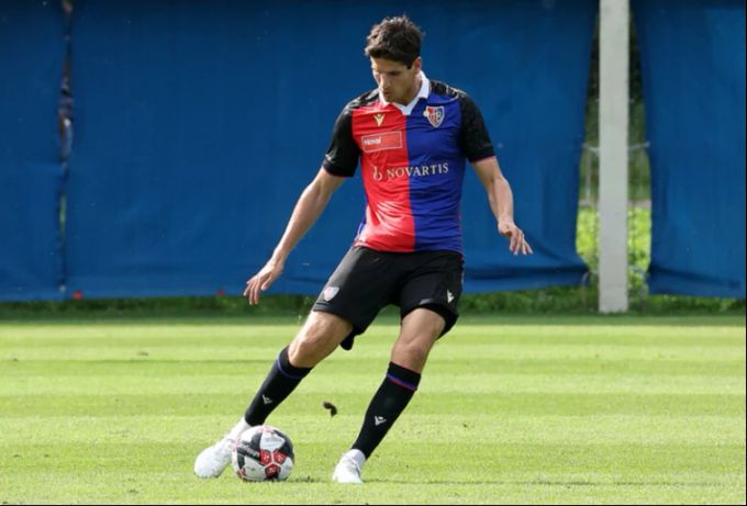 Timm Klose bleibt beim FC Basel. FC Basel