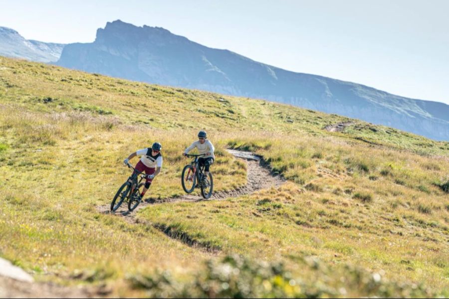 Für erfahrene Biker gibt es von der Alp Nagens weg eine anspruchsvolle Route.