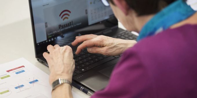 Facebook-Masche - Betrüger missbrauchen Schweizer als Geldwäscher