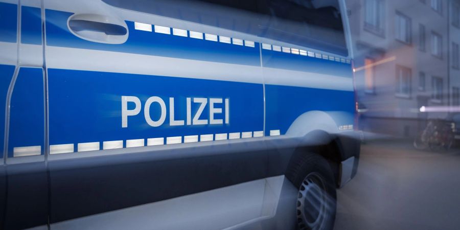 Insgesamt waren bei dem Einsatz mehr als 1000 Beamte der Bundespolizei und der Staatsanwaltschaft beteiligt.