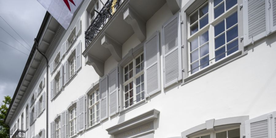 Die Baselbieter Regierung möchte dem Staatspersonal einen Teuerungsausgleich von 0,4 Prozent gewähren. (Archivbild)