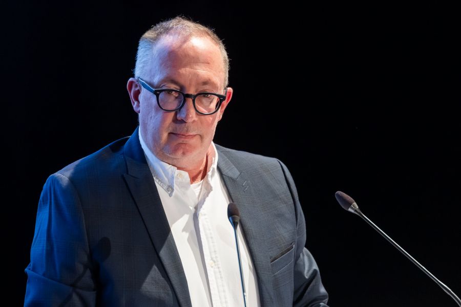Der Gemeindepräsident von Crans-Montana, Nicolas Feraud, möchte mit den Rücklagen, dass die Gemeinde Mittel zur Verfügung hat, falls Forderungen kommen.