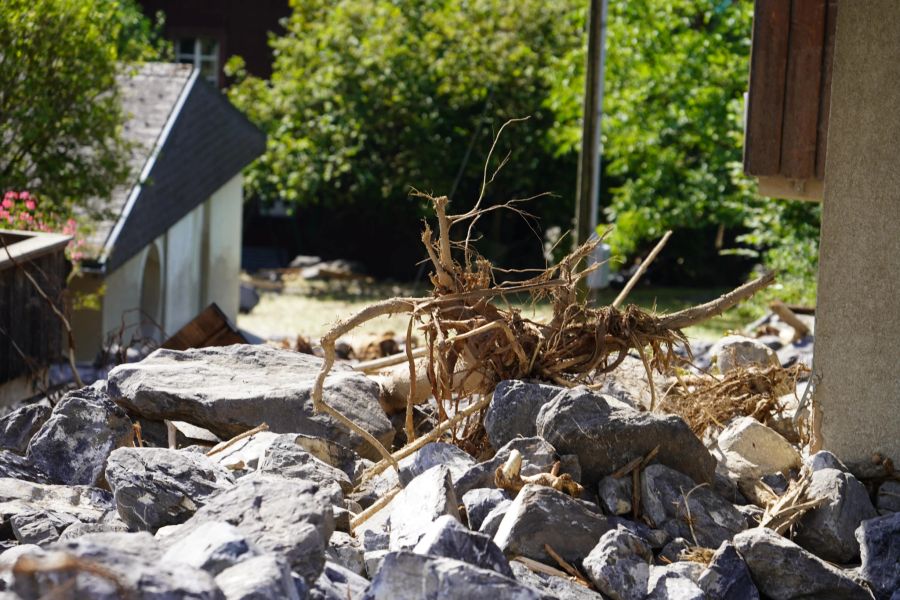 Brienz wurde am Montag von einem heftigen Unwetter getroffen.