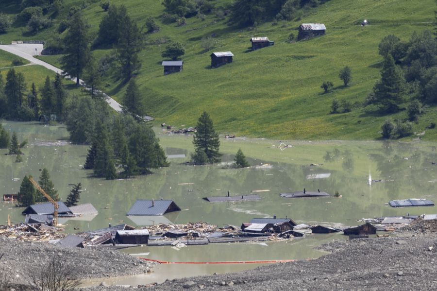 Auch der Geograf Werner Bätzing ist für den Neuaufbau: «Wenn der Mensch sich bloss noch auf die Verdichtungsräume konzentriert, wird er heimatlos in der Welt.»