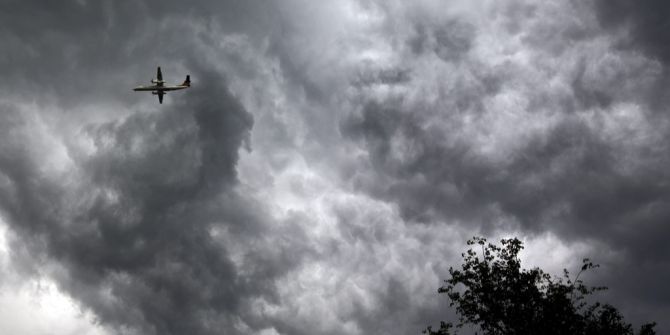 Flugzeug Wolken Gewitter Ryanair