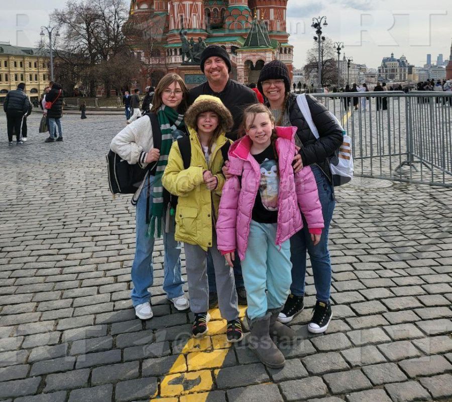 Derek und DeAnna Huffman zogen mit der Familie aus den USA nach Russland.