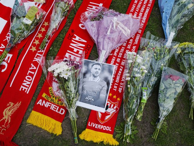 Die Fussballwelt trauert um den verstorbenen Liverpool-Stürmer Diogo Jota. Diogo Jota