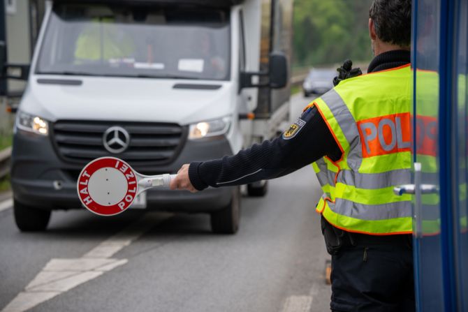 Kontrollen an den Grenzen.