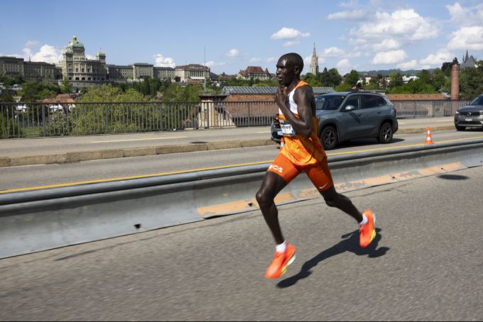Allein auf weiter Flur: Geoffrey Kamworor gewann den GP Bern erneut. Geoffrey Kamworor