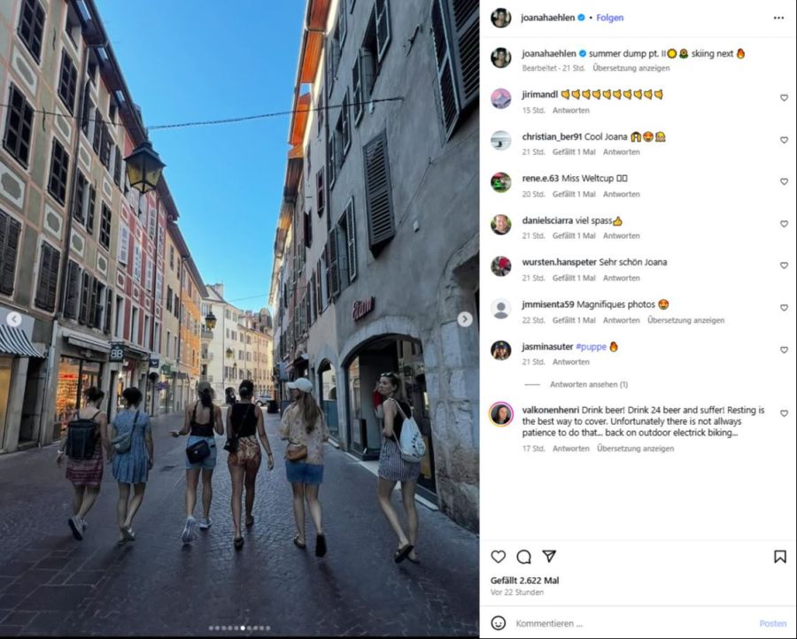 Mit einigen Freundinnen geht es auf einen Städtetrip.