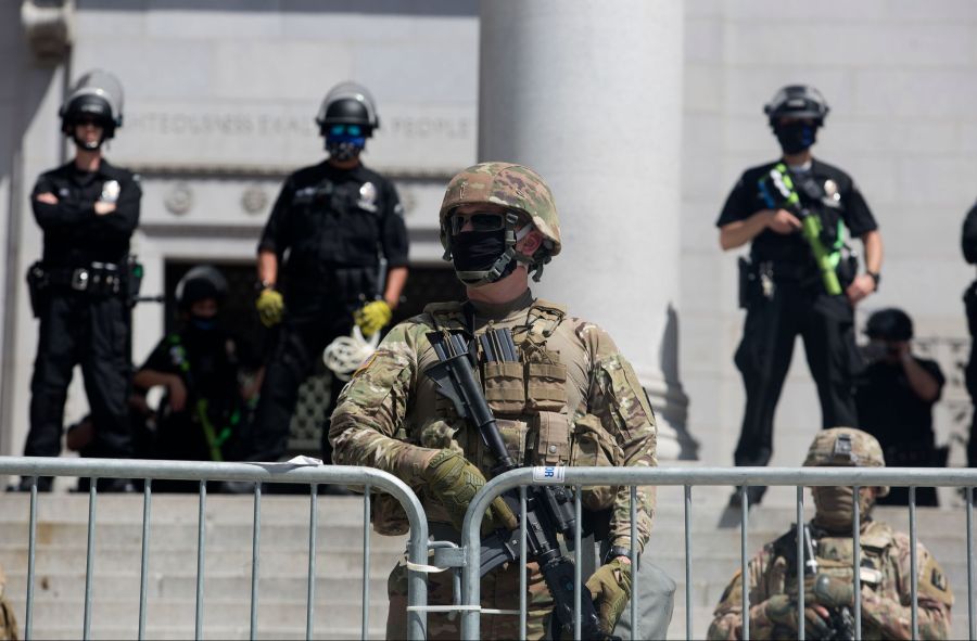 Trump will wegen Protesten nun auch Soldaten in den Strassen von Los Angeles einsetzen.