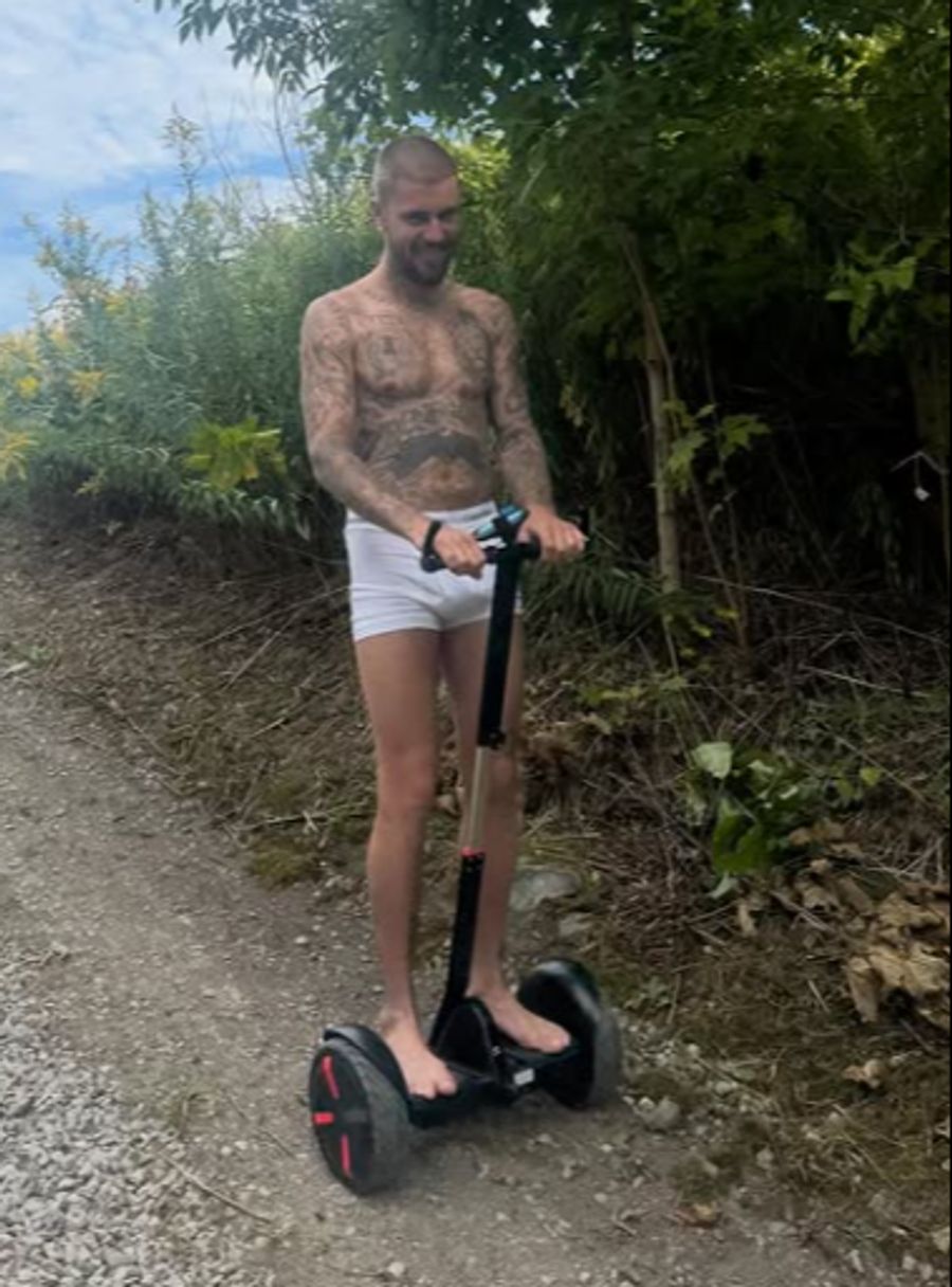 Justin Bieber auf seiner Segway-Tour.