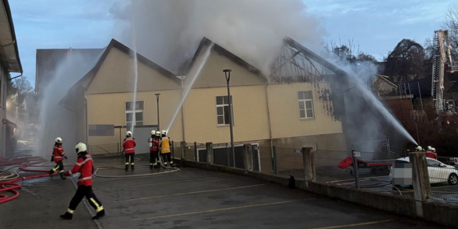 Trotz Millionenschaden keine Verletzten beim Brand im thurgauischen Hauptwil.
